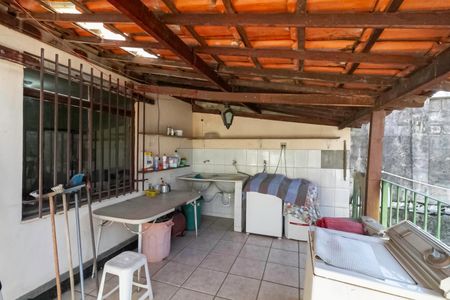 Casa à venda com 276m², 4 quartos e 3 vagas Casa à venda com 276m², 4 quartos e 3 vagasÁrea de serviço