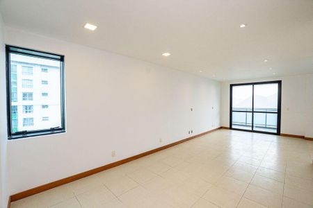 Apartamento à venda com 4 quartos, 220m² em Boa Viagem, Niterói