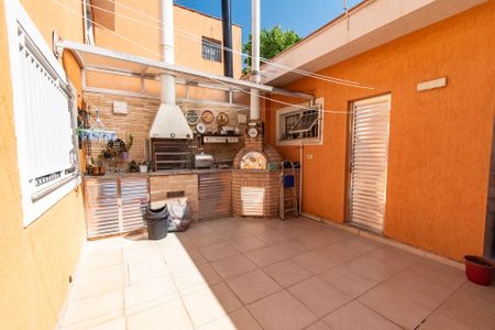 Casa à venda com 170m², 3 quartos e 4 vagas Casa à venda com 170m², 3 quartos e 4 vagasChurrasqueira