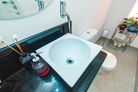 Casa à venda com 170m², 3 quartos e 4 vagas Casa à venda com 170m², 3 quartos e 4 vagasLavabo