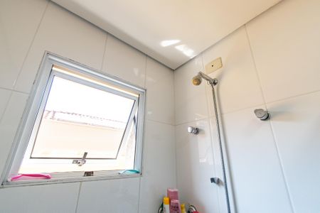 Casa à venda com 170m², 3 quartos e 4 vagas Casa à venda com 170m², 3 quartos e 4 vagasBanheiro da suíte 1