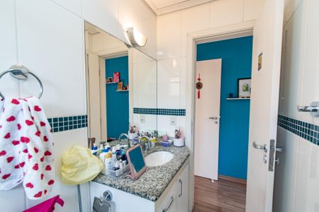 Casa à venda com 170m², 3 quartos e 4 vagas Casa à venda com 170m², 3 quartos e 4 vagasBanheiro da suíte 1