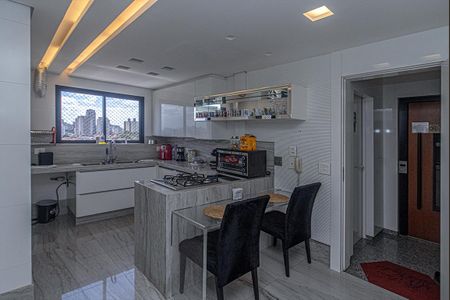 Apartamento à venda com 176m², 3 quartos e 3 vagas Apartamento à venda com 176m², 3 quartos e 3 vagasCozinha