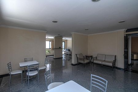 Apartamento à venda com 176m², 3 quartos e 3 vagas Apartamento à venda com 176m², 3 quartos e 3 vagasÁrea comum