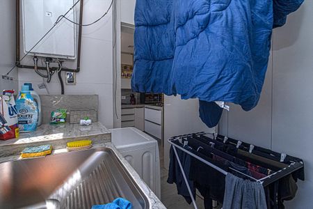 Apartamento à venda com 176m², 3 quartos e 3 vagas Apartamento à venda com 176m², 3 quartos e 3 vagasÁrea de Serviço