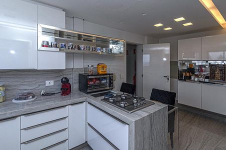 Apartamento à venda com 176m², 3 quartos e 3 vagas Apartamento à venda com 176m², 3 quartos e 3 vagasCozinha