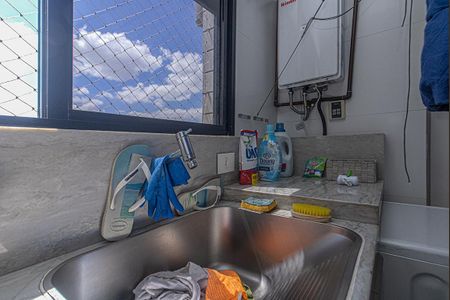 Apartamento à venda com 176m², 3 quartos e 3 vagas Apartamento à venda com 176m², 3 quartos e 3 vagasÁrea de Serviço