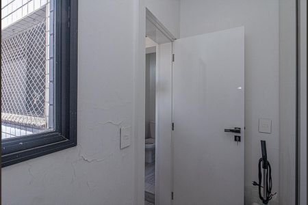 Apartamento à venda com 176m², 3 quartos e 3 vagas Apartamento à venda com 176m², 3 quartos e 3 vagasQuarto de Serviço