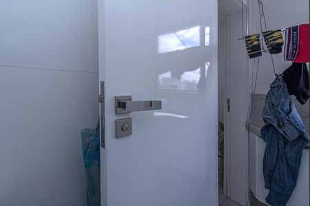 Apartamento à venda com 176m², 3 quartos e 3 vagas Apartamento à venda com 176m², 3 quartos e 3 vagasBanheiro de Serviço