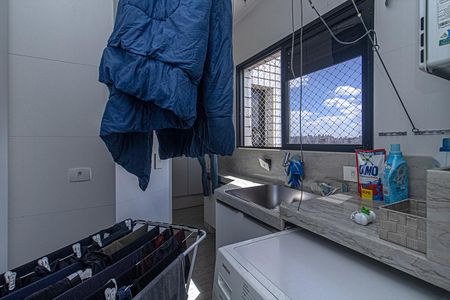 Apartamento à venda com 176m², 3 quartos e 3 vagas Apartamento à venda com 176m², 3 quartos e 3 vagasÁrea de Serviço