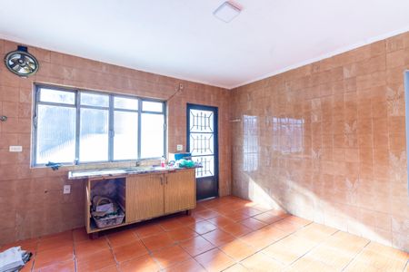 Casa à venda com 400m², 2 quartos e 2 vagas Casa à venda com 400m², 2 quartos e 2 vagasCozinha