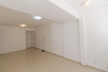 Sala de apartamento à venda com 3 quartos, 82m² em Vila Paquetá, Belo Horizonte