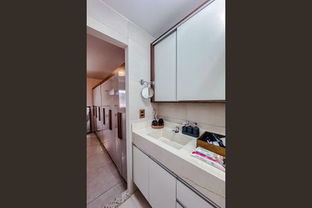 Apartamento à venda com 77m², 3 quartos e 1 vagaBanheiro da Suíte