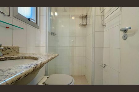 Apartamento à venda com 47m², 1 quarto e 1 vaga Apartamento à venda com 47m², 1 quarto e 1 vagaBanheiro da Suíte