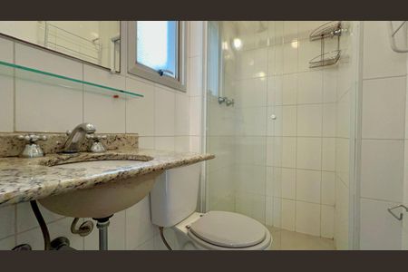 Apartamento à venda com 47m², 1 quarto e 1 vaga Apartamento à venda com 47m², 1 quarto e 1 vagaBanheiro da Suíte