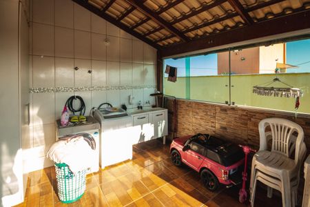 Apartamento à venda com 114m², 3 quartos e 1 vagaÁrea de Serviço