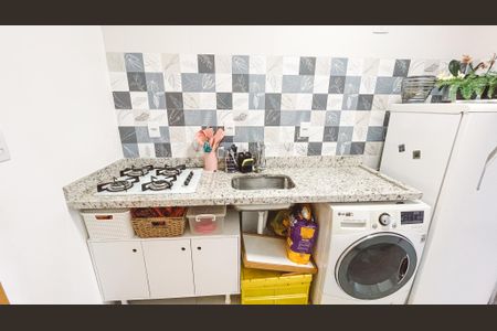 Apartamento à venda com 41m², 2 quartos e sem vaga Apartamento à venda com 41m², 2 quartos e sem vagaCozinha e Área de Serviço