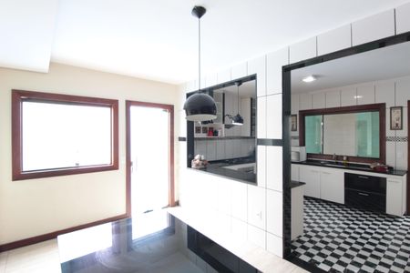 Casa à venda com 450m², 4 quartos e 5 vagasCopa