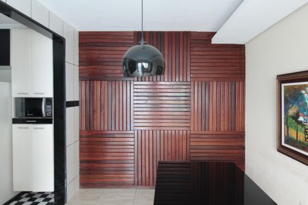 Casa à venda com 450m², 4 quartos e 5 vagasCopa