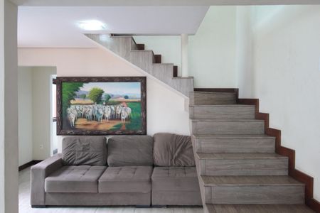 Casa à venda com 450m², 4 quartos e 5 vagasSala