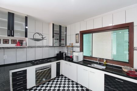 Casa à venda com 450m², 4 quartos e 5 vagasCozinha