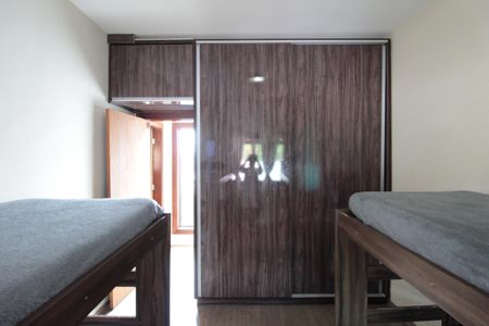 Casa à venda com 450m², 4 quartos e 5 vagasQuarto 2