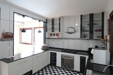 Casa à venda com 450m², 4 quartos e 5 vagasCozinha