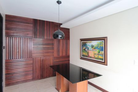 Casa à venda com 450m², 4 quartos e 5 vagasCopa