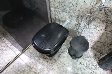 Casa à venda com 450m², 4 quartos e 5 vagasBanheiro Social