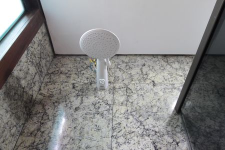 Casa à venda com 450m², 4 quartos e 5 vagasBanheiro Social