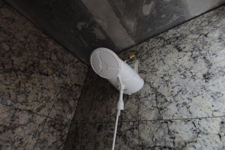 Casa à venda com 450m², 4 quartos e 5 vagasBanheiro de Serviço