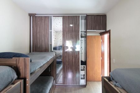 Casa à venda com 450m², 4 quartos e 5 vagasQuarto 1