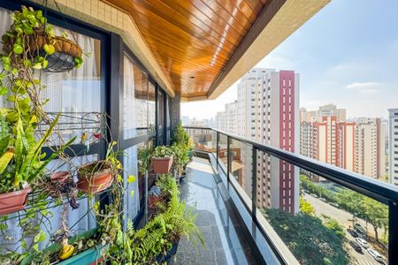 Apartamento à venda com 202m², 3 quartos e 4 vagasVaranda da Sala