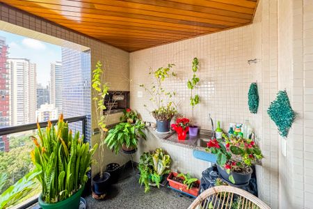 Apartamento à venda com 202m², 3 quartos e 4 vagasVaranda da Sala