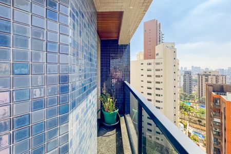 Apartamento à venda com 202m², 3 quartos e 4 vagasVaranda da Sala