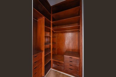 Apartamento à venda com 196m², 3 quartos e 3 vagas Apartamento à venda com 196m², 3 quartos e 3 vagasSuíte 3