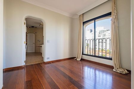 Apartamento à venda com 196m², 3 quartos e 3 vagas Apartamento à venda com 196m², 3 quartos e 3 vagasSala