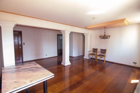 Apartamento para alugar com 93m², 2 quartos e 2 vagasSala