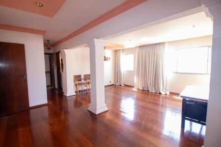 Apartamento para alugar com 93m², 2 quartos e 2 vagasSala