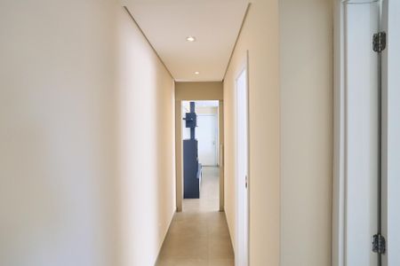 Corredor de apartamento à venda com 2 quartos, 64m² em Lourdes, Belo Horizonte