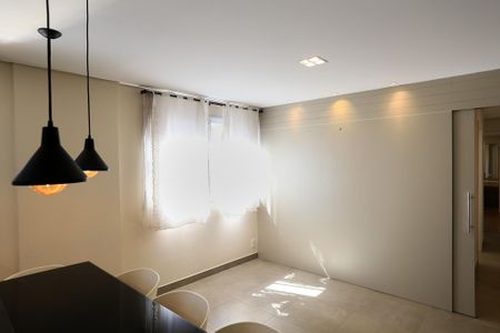 Sala de apartamento à venda com 2 quartos, 64m² em Lourdes, Belo Horizonte