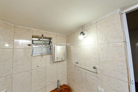 Casa à venda com 57m², 2 quartos e 1 vaga Casa à venda com 57m², 2 quartos e 1 vagaBanheiro da Suíte