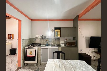 Casa à venda com 200m², 6 quartos e 4 vagasSala/Cozinha