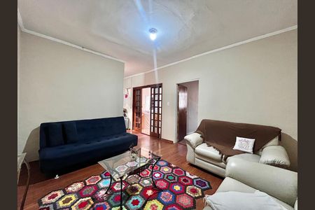 Casa à venda com 200m², 6 quartos e 4 vagasCasa 2 -Sala