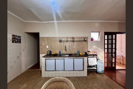 Casa à venda com 200m², 6 quartos e 4 vagasCozinha