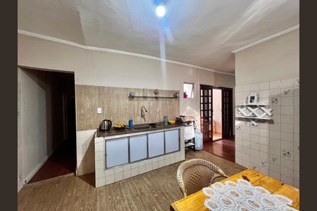 Casa à venda com 200m², 6 quartos e 4 vagasCozinha