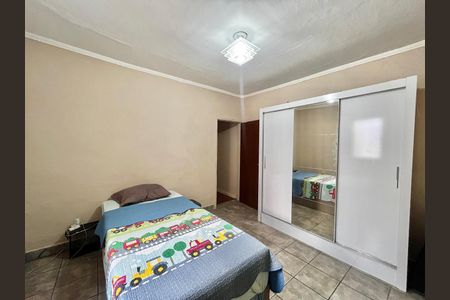 Casa à venda com 200m², 6 quartos e 4 vagasCasa 2 - Quarto 2