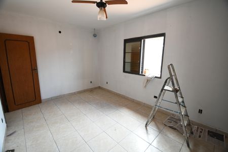 Casa à venda com 325m², 6 quartos e 3 vagasQuarto 2 - Casa 2