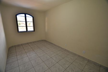 Casa à venda com 325m², 6 quartos e 3 vagasQuarto 2