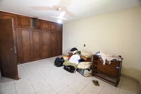 Casa à venda com 325m², 6 quartos e 3 vagasQuarto 3 - Casa 2